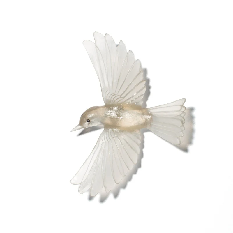 Cast Glass Bird Mōhua/Yellowhead - Image 10