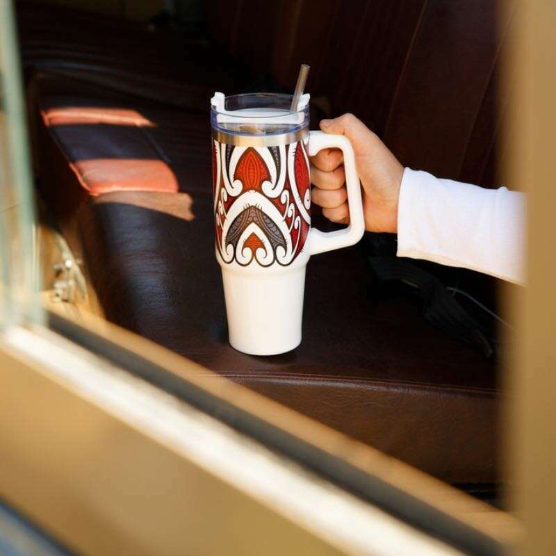 Mega Mug He Waka Eke Noa 850ml - Image 2