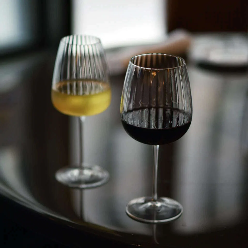 Optica Chardonnay Set of 4 550ml - Image 2