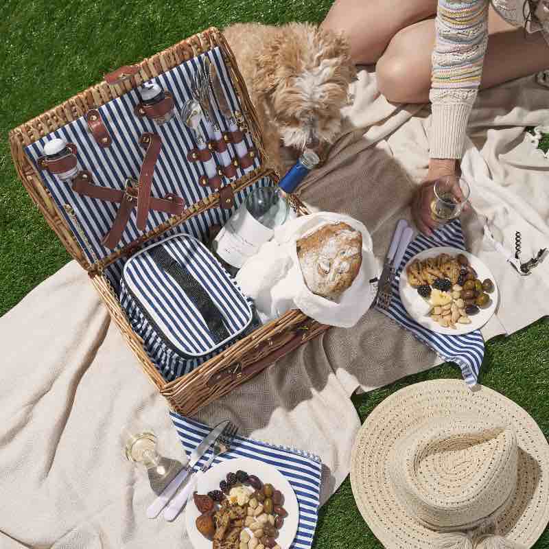 Seaside Newport Wicker Picnic Basket - Image 3